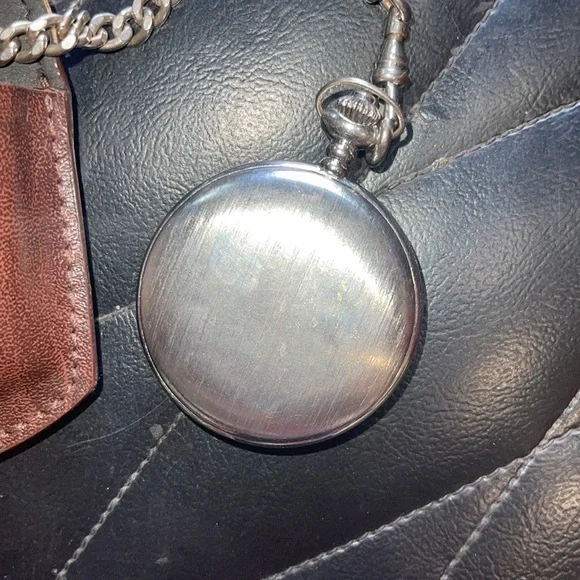 Good Ole Pocket Watch Setup - Picture 5 of 5